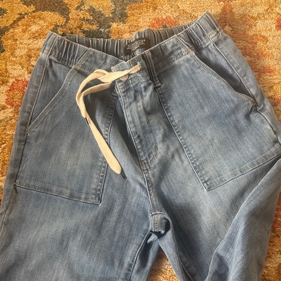 Judy Blue Blue pull on jogger Jeans with Cream Drawstring 7 /28 - Picture 3 of 7